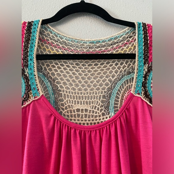 Happening in the present fuschia half knit top M - Picture 3 of 6